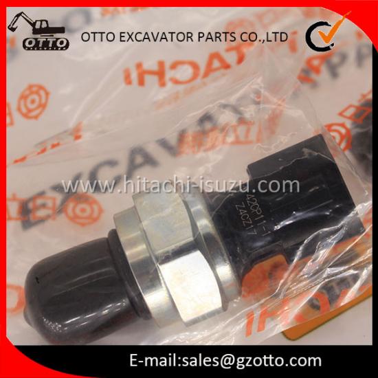 Датчик 42CP11-1 HITACHI ZX200-3 ZX270-3 4436536
