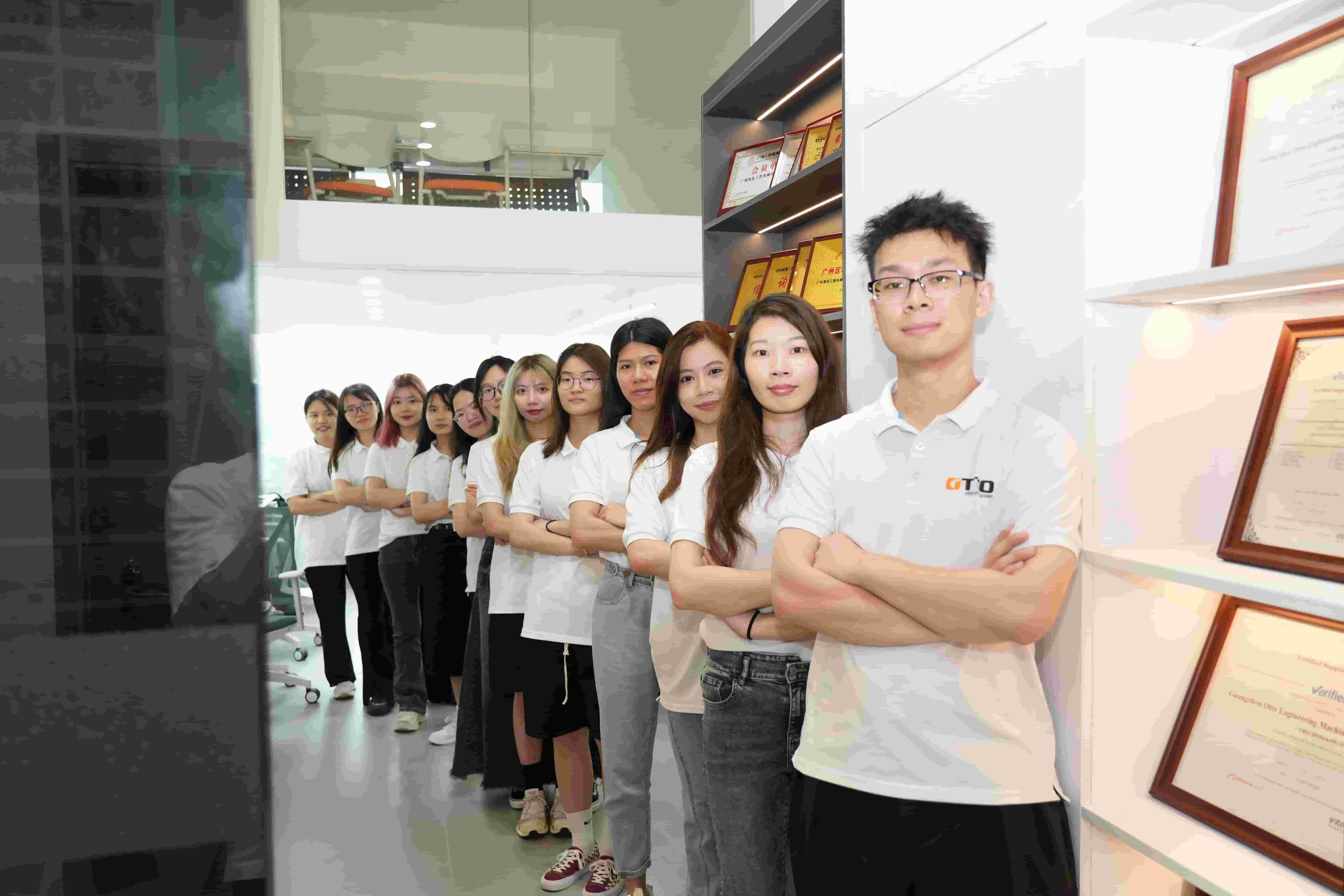 Guangzhou Otto Engineering Machinery Equipment Co. Ltd. предлагает запчасти для экскаваторов и горнодобывающей техники.